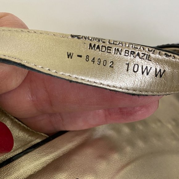 Walking Cradles Women’s 10WW Black Patent Leather Croc Slingback Sandals Resort - Picture 8 of 9